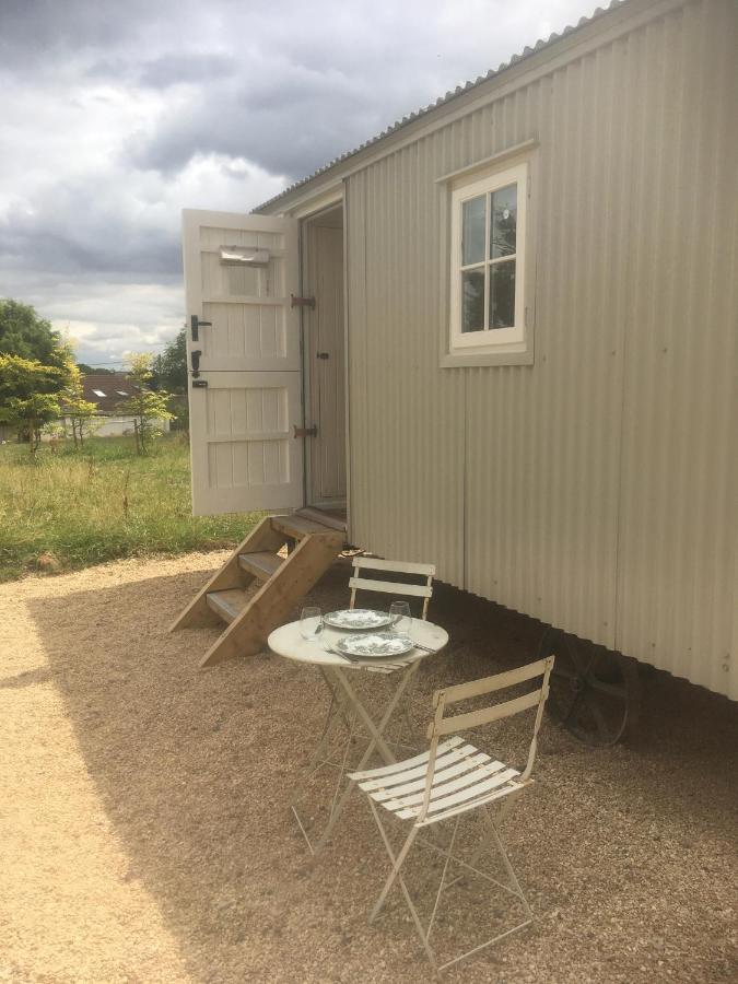 Romantic Secluded Shepherd Hut Hares Rest Southwick  Εξωτερικό φωτογραφία