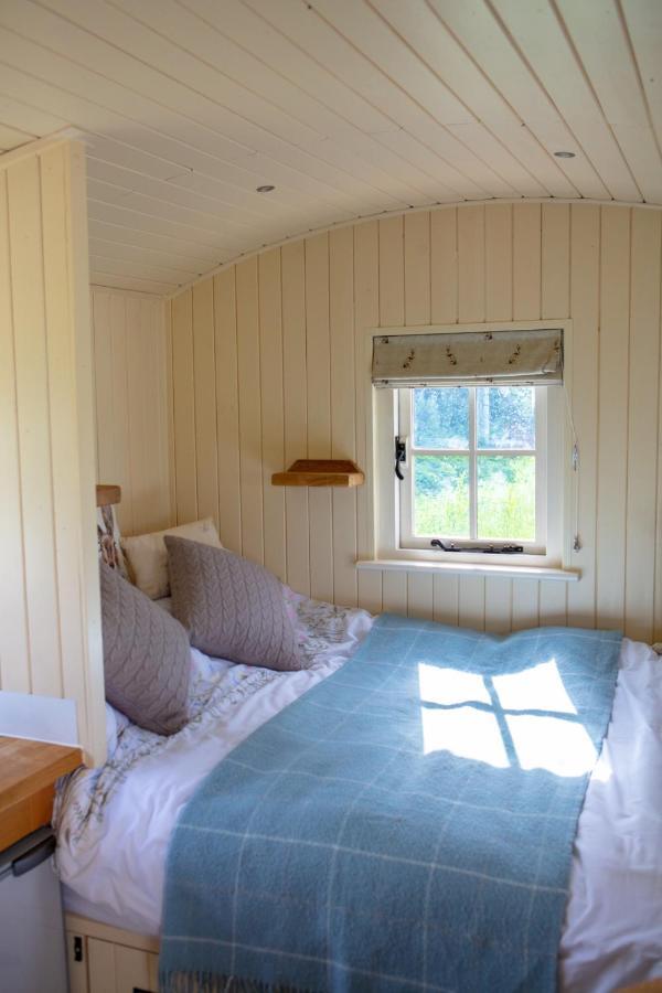 Romantic Secluded Shepherd Hut Hares Rest Southwick  Εξωτερικό φωτογραφία
